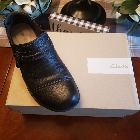 Clark's - Picture 2 of 4